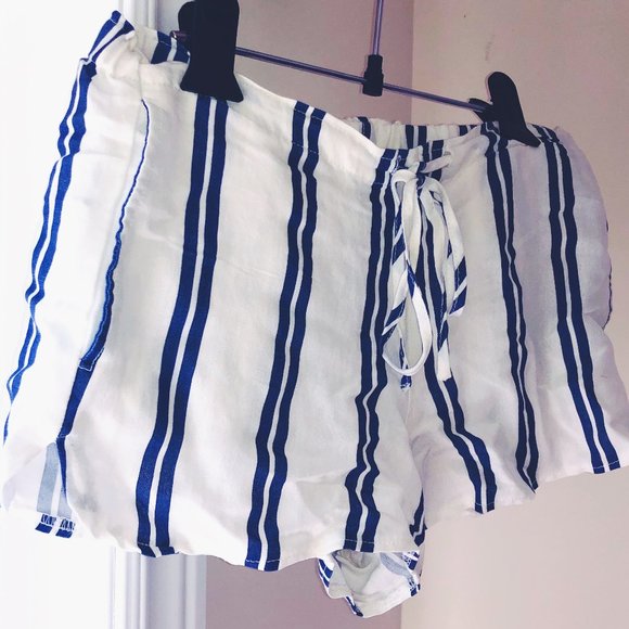 Brandy Melville shorts RARE - Picture 1 of 4